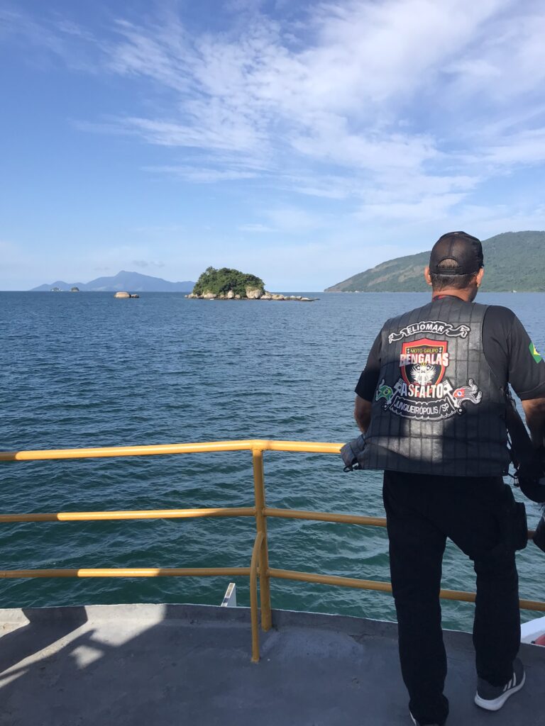 On the boat to Ilha Grande