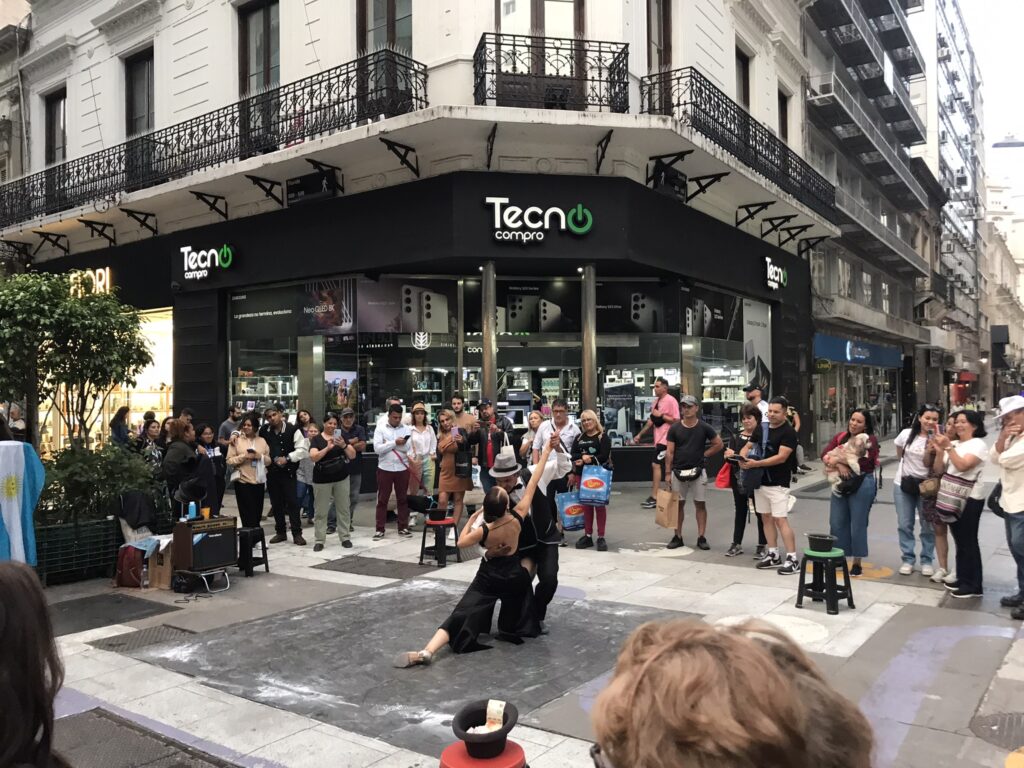 Street tango in Buenos Aires