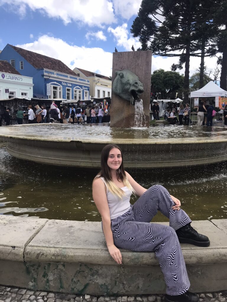 The drooling horse fountain during the walking tour in Curitiba