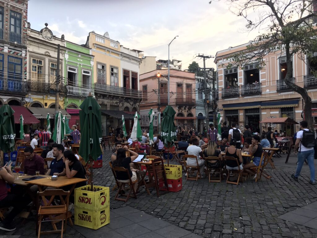 A cafe with ourdoor seats in Rio de Janeiro