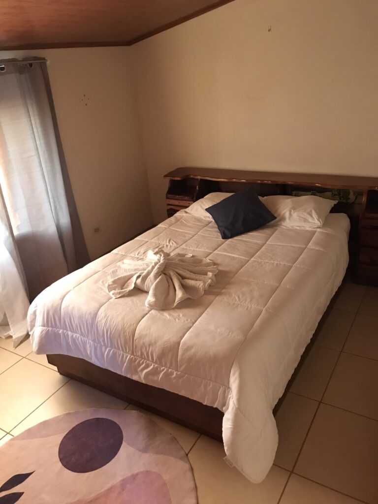 A hotel bedroom in Monteverde