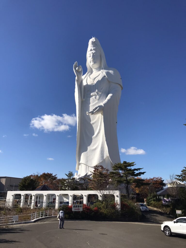 Sendai Dai Kannon - the white robed colossus