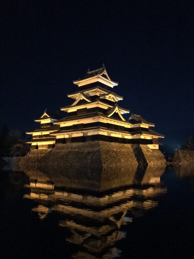 Matsumoto castle at night